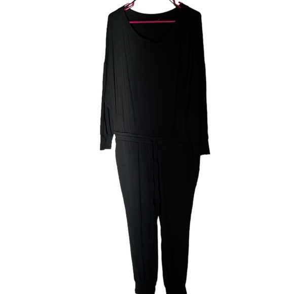 Express size large black jumpsuit scoop neck jogger pockets adjustable waist - Picture 1 of 16